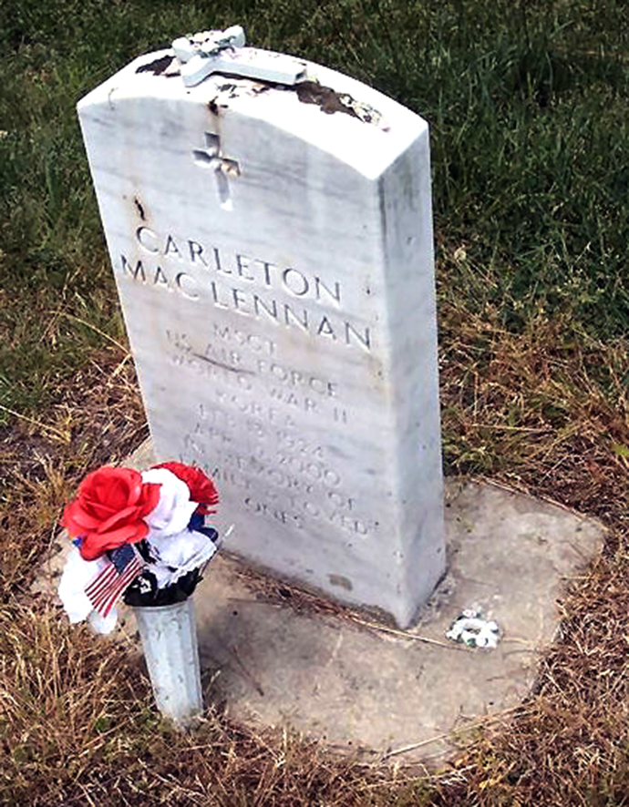 Photo of headstones/Carleton MacLennan 1924-2000 hdstn Clark Cem Hampton VA